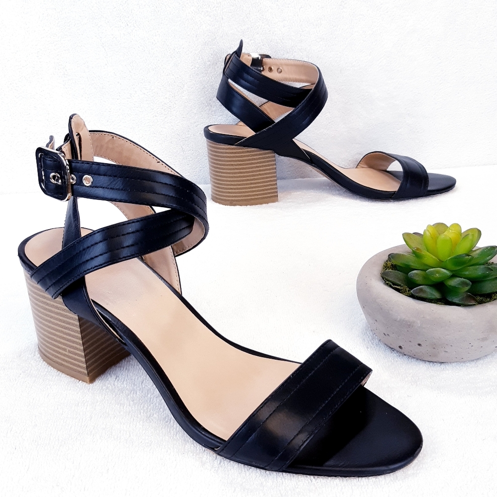APT. 9 APPACEFUL BLACK SANDAL - Picture 5 of 16